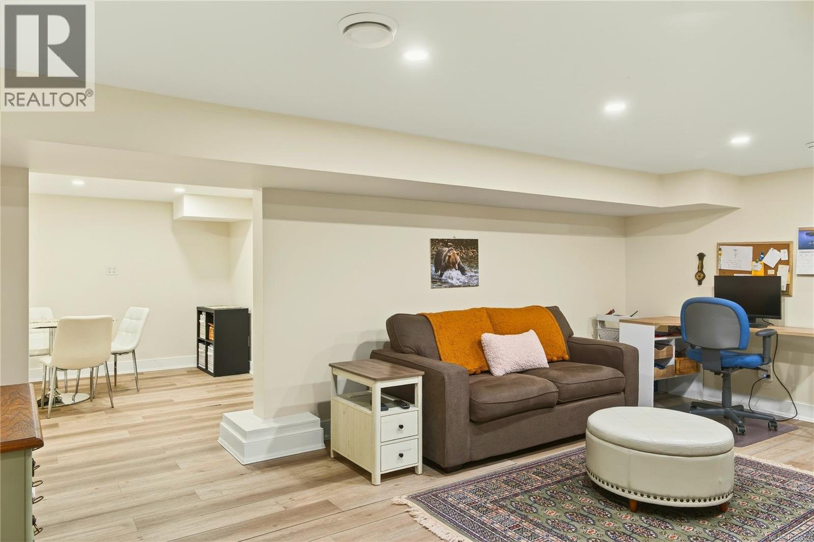 225 STEWART AVE - 26