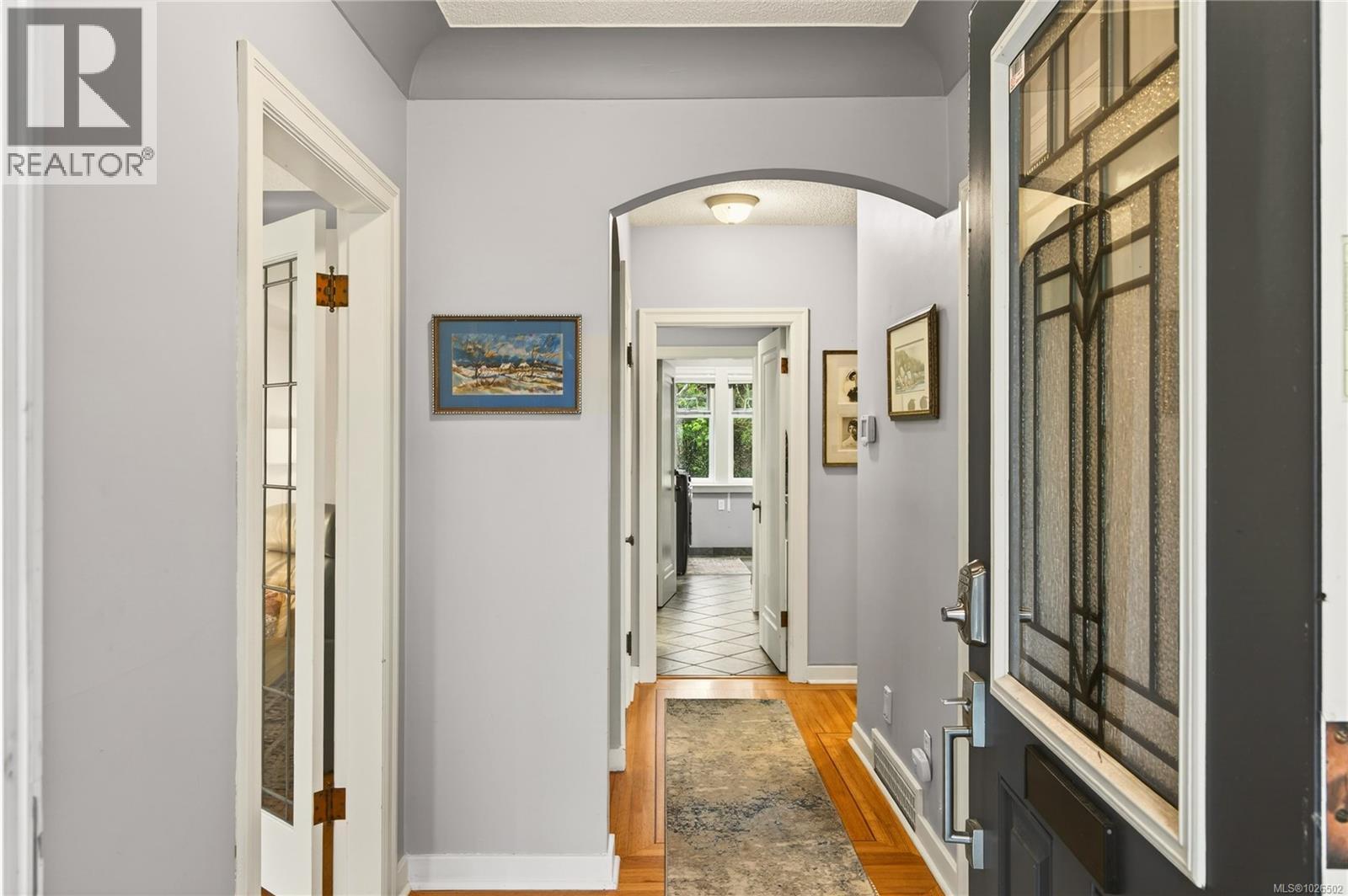 225 STEWART AVE - 11