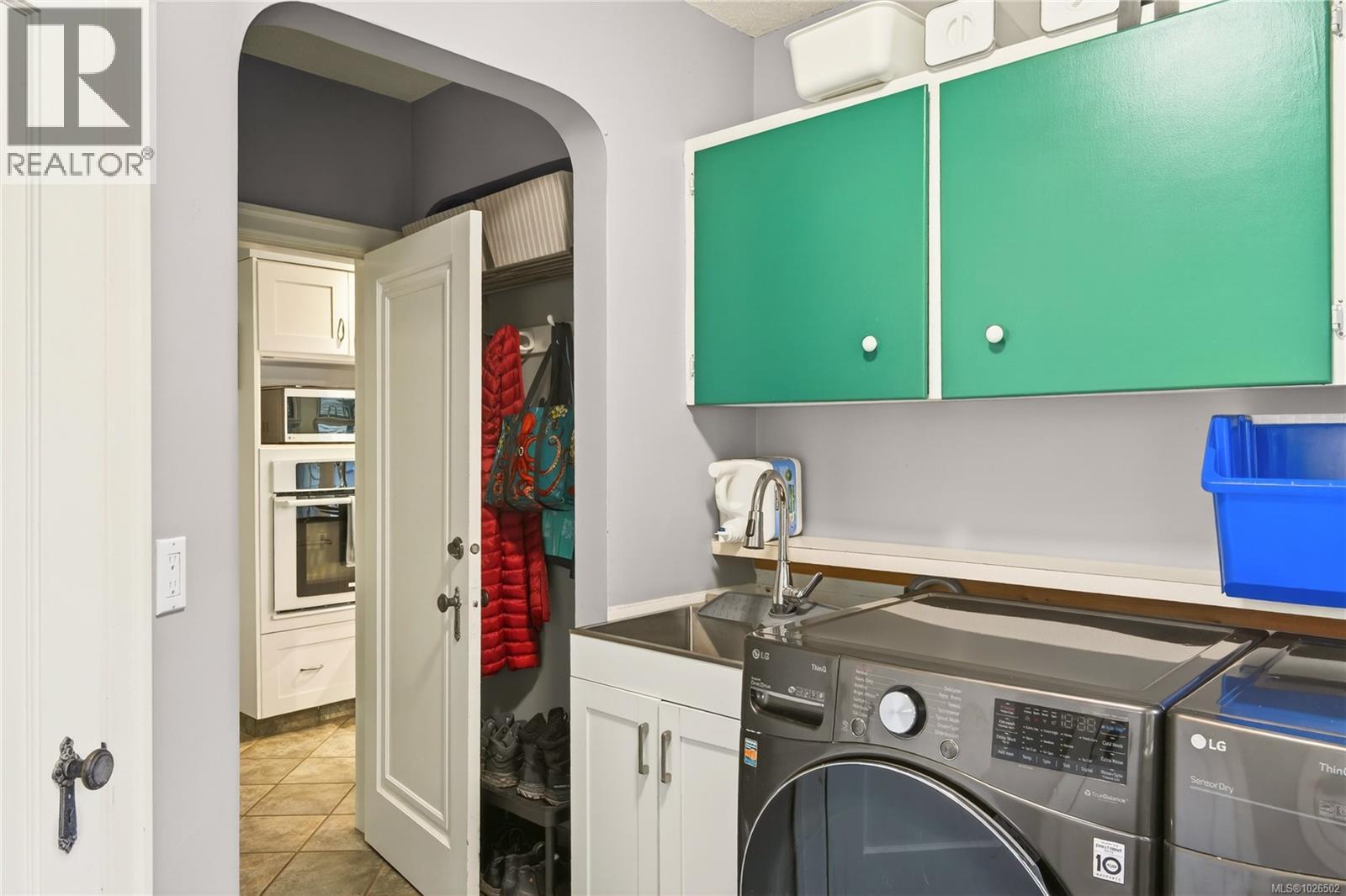 225 STEWART AVE - 24