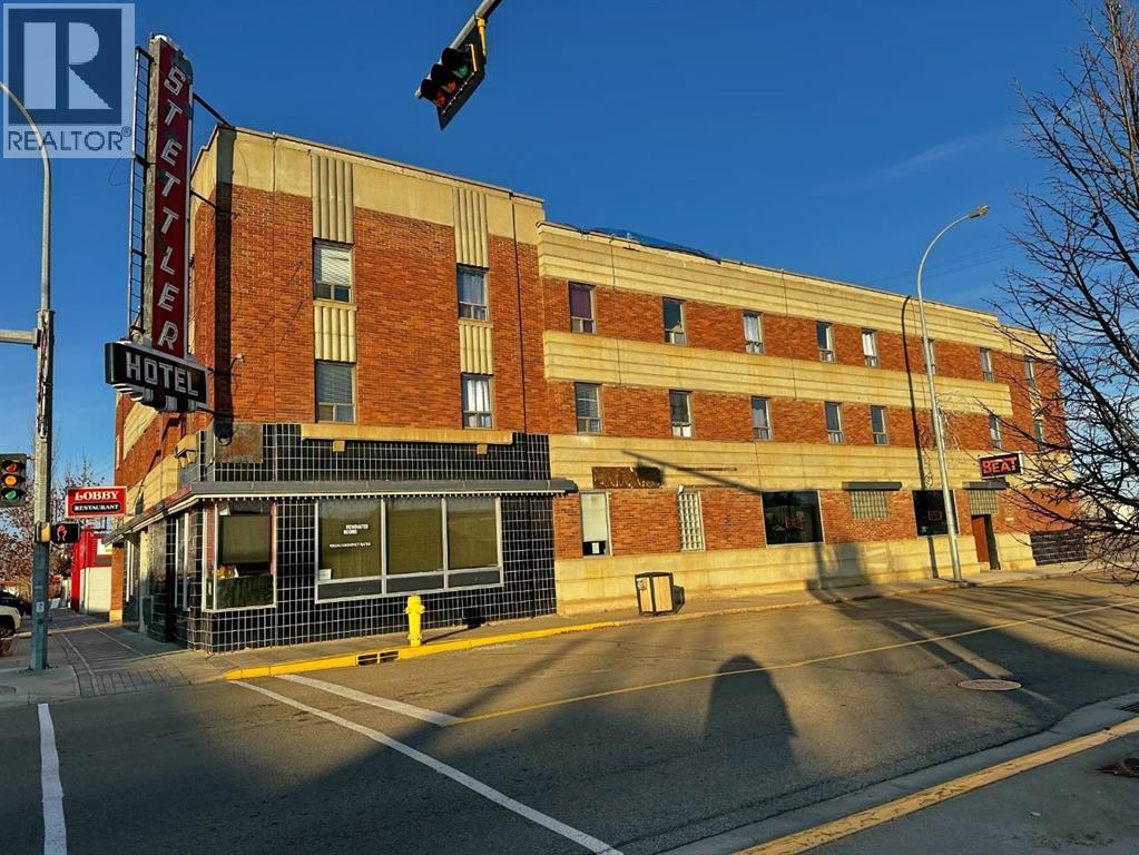 5001 50 Street - Photo 2 of 33, Stettler, Alberta