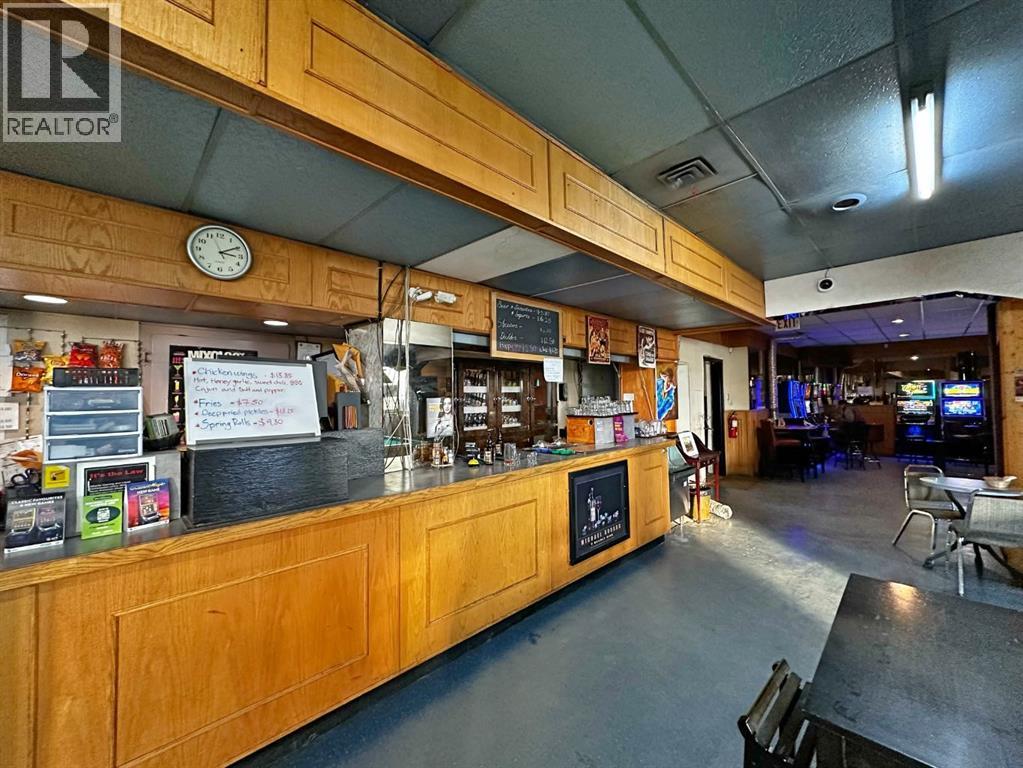 5001 50 Street - Photo 4 of 33, Stettler, Alberta