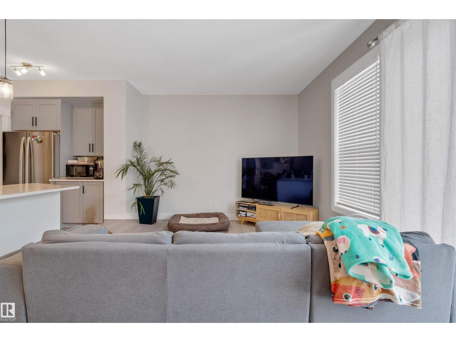 22916 95 AV NW - Photo 3 of 44, Edmonton, Alberta