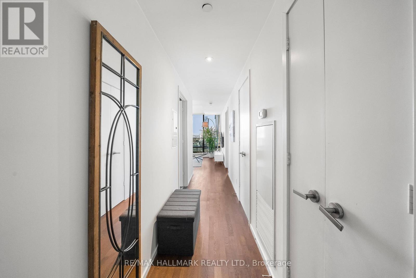 4704 - 5 ST JOSEPH STREET - Photo 4 of 50, Toronto (Bay Street Corridor), Ontario