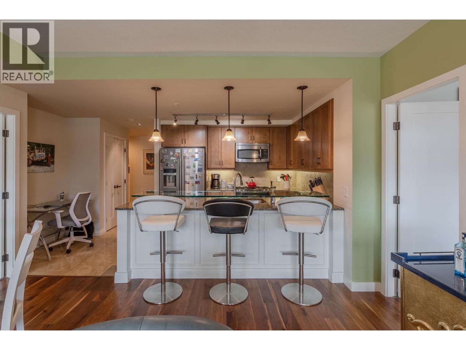 160 Lakeshore Drive W Unit# 203, Penticton