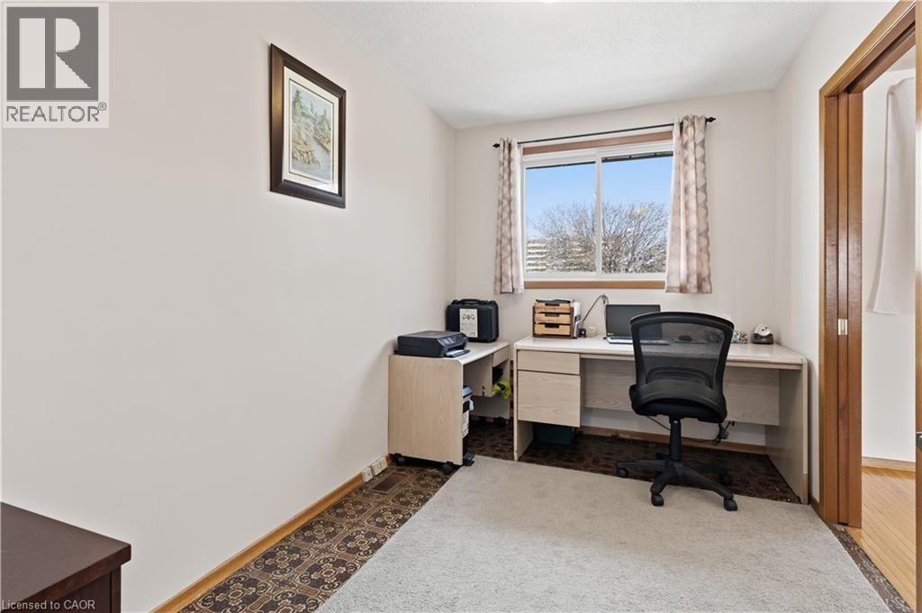 64 NEIL Avenue - 11