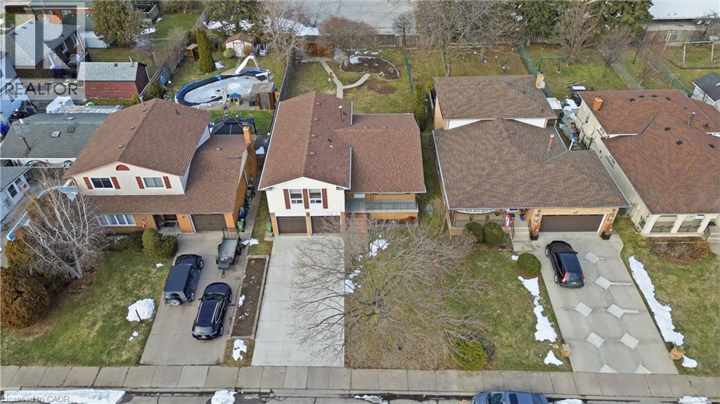 64 NEIL Avenue - Photo 4 of 40, Stoney Creek, Ontario