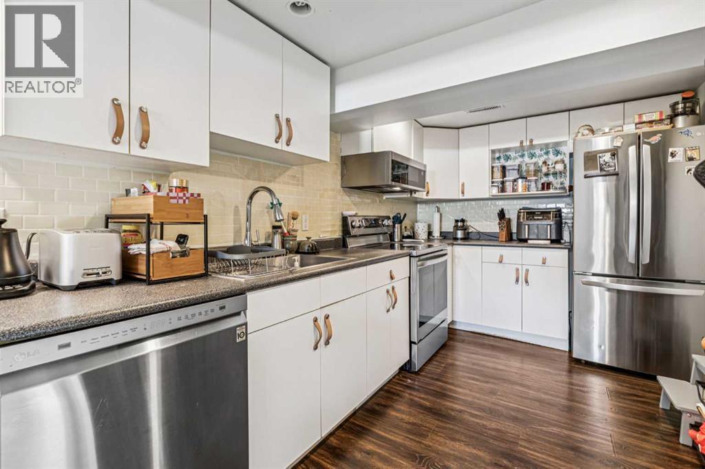 Single Family House Bungalow for Sale in   Avenue NE Winston Heights/Mountview Calgary 