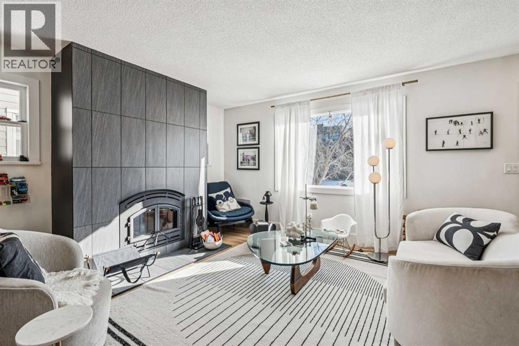 Single Family House Bungalow for Sale in   Avenue NE Winston Heights/Mountview Calgary 