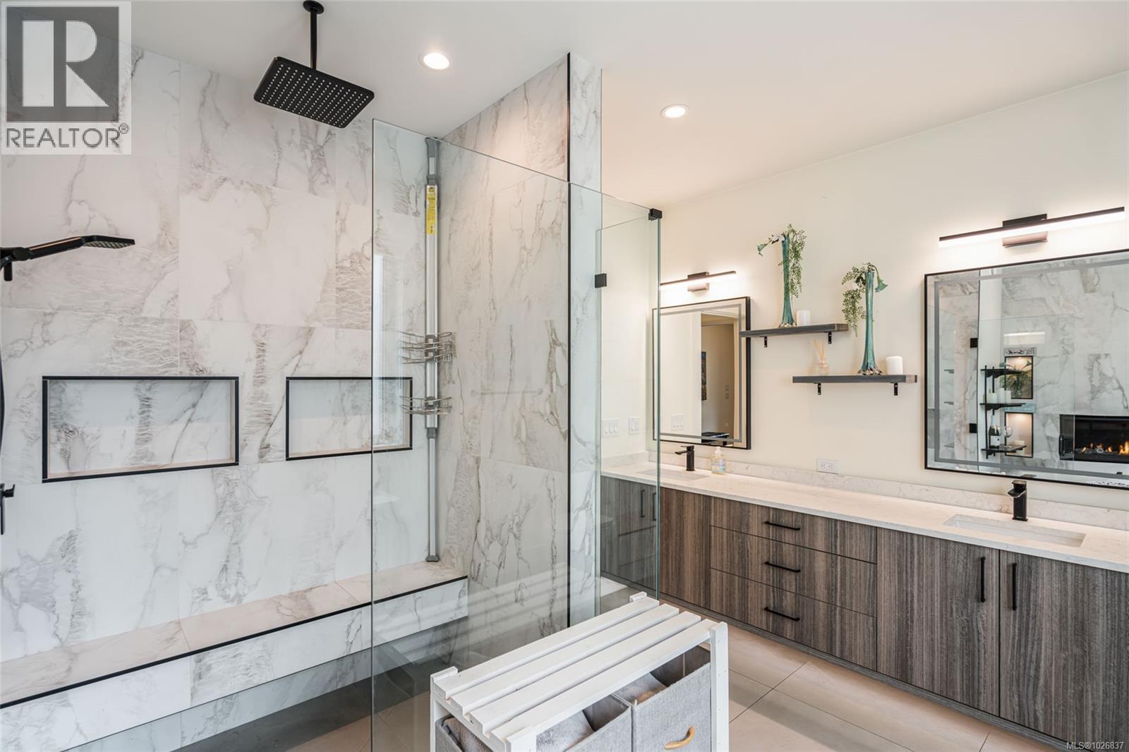 1248 Station Rd, Coombs