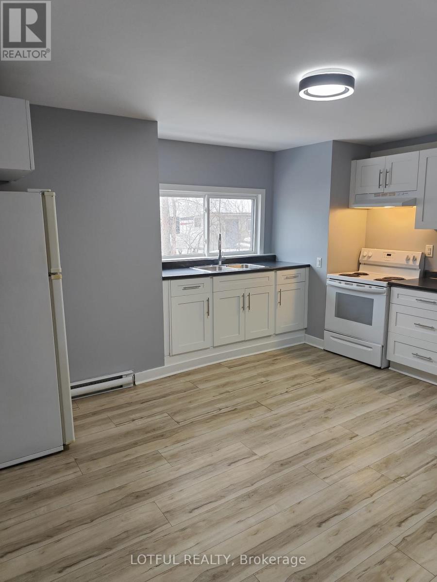 2 - 17 MAIN STREET W - Photo 4 of 10, Elizabethtown-Kitley, Ontario