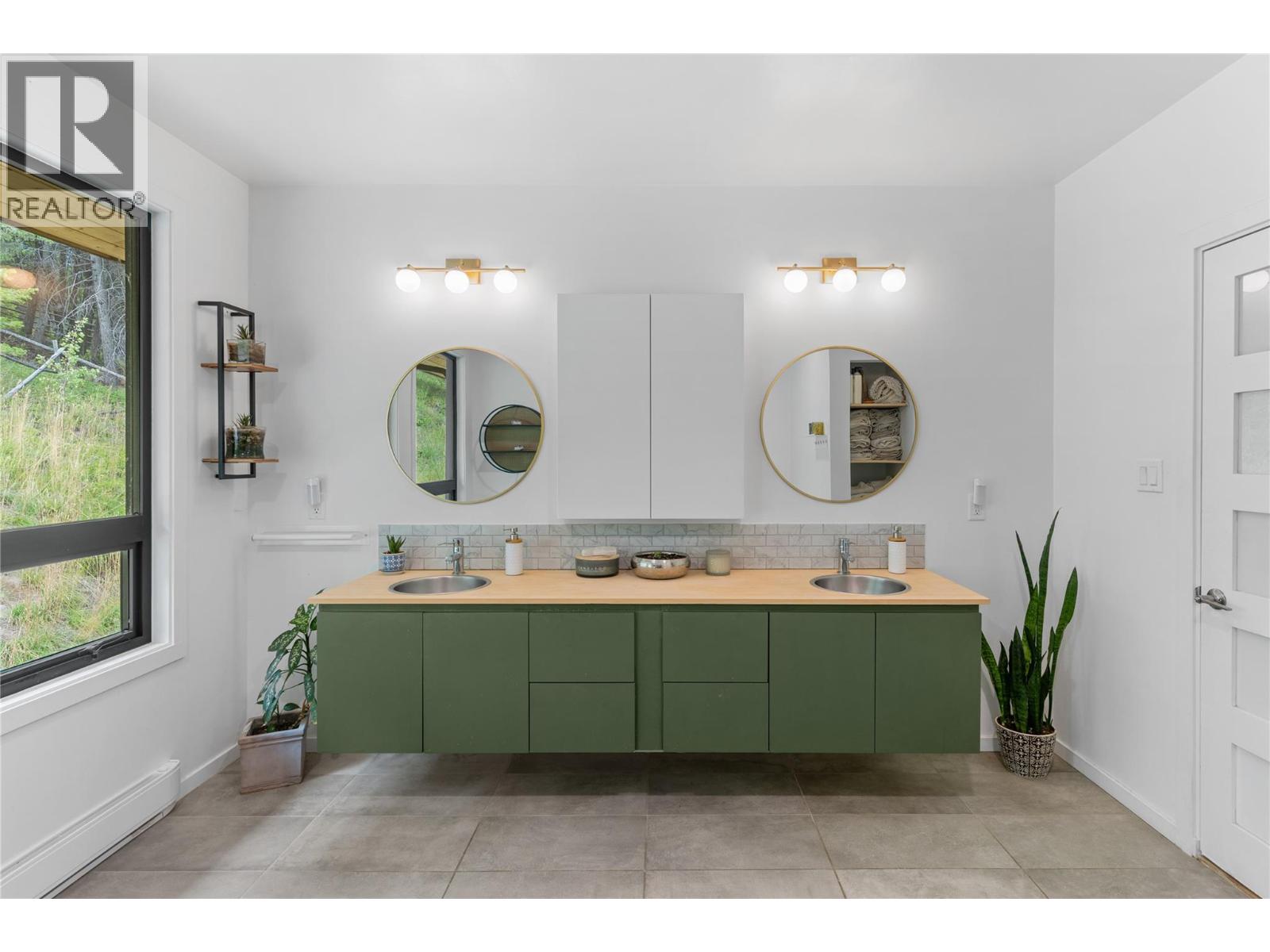  8250 Sun Valley Road, Joe Rich