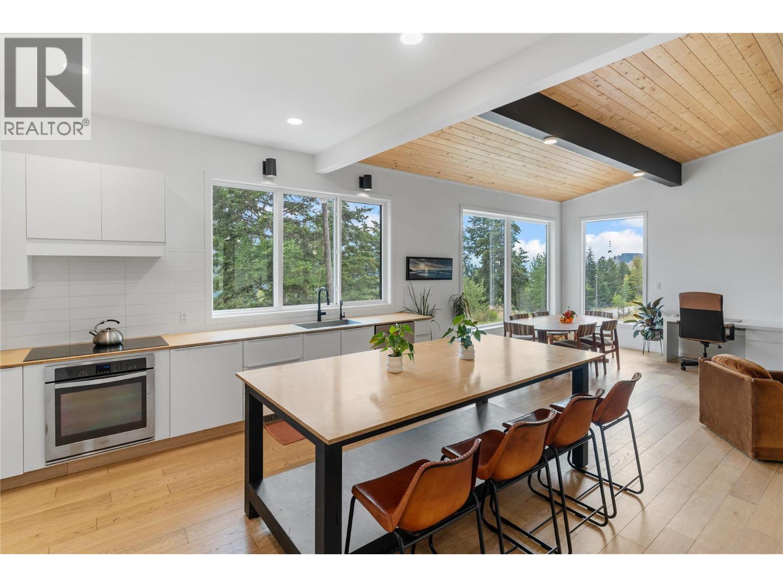  8250 Sun Valley Road, Joe Rich