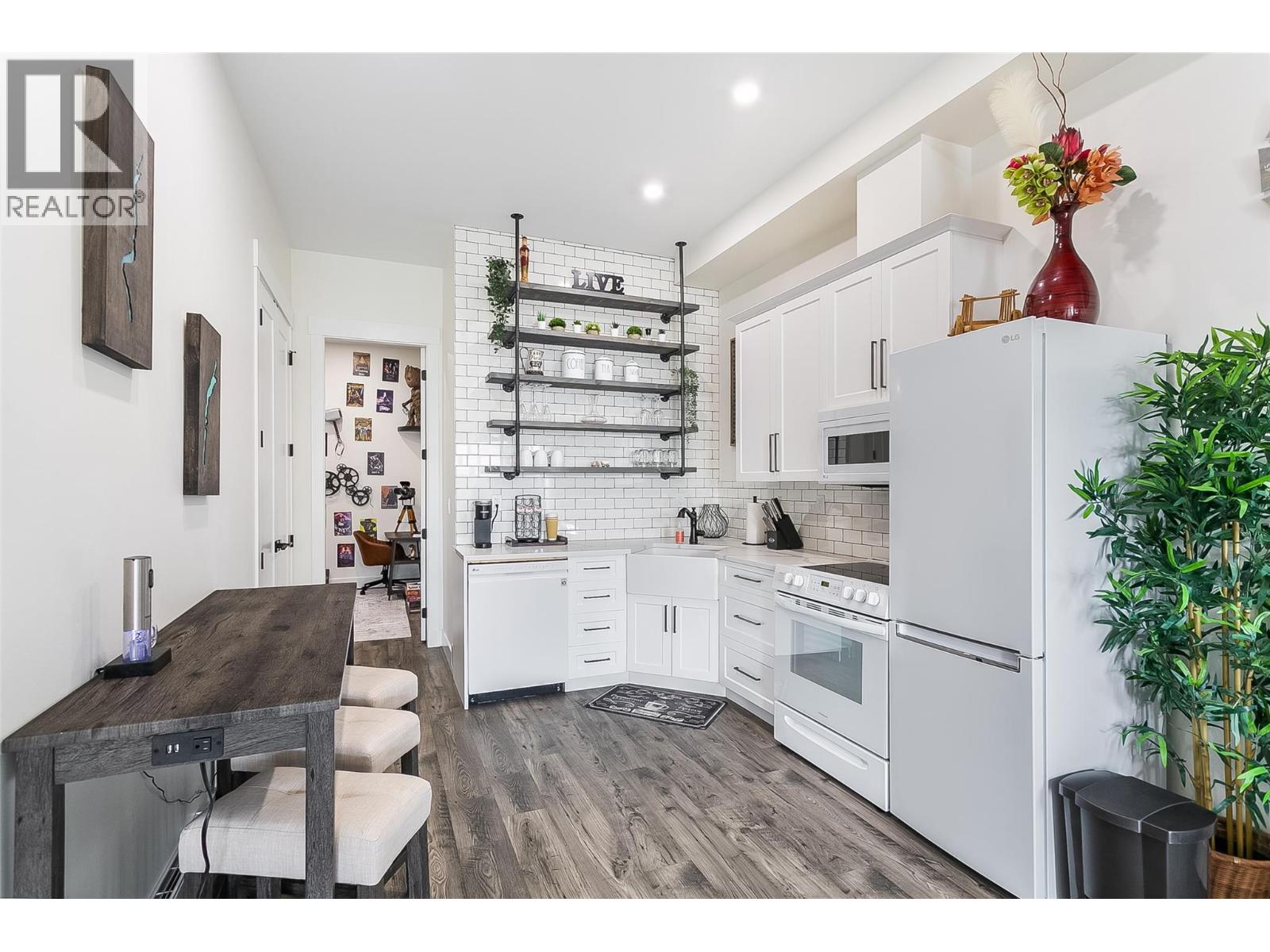  1296 Menu Road, West Kelowna