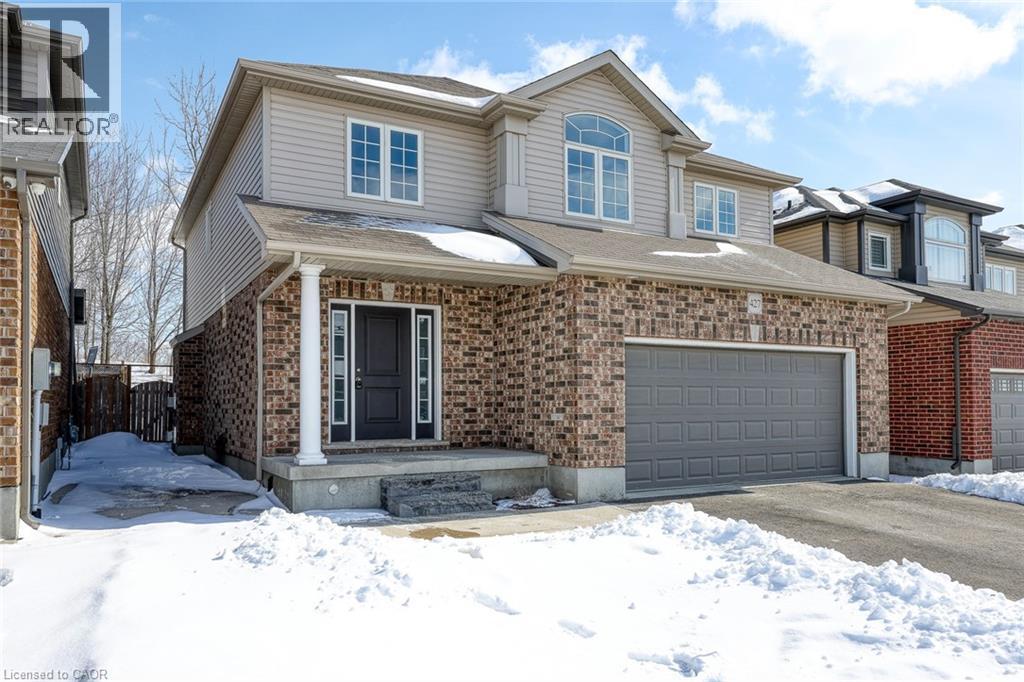 427 CHAMPLAIN Avenue - Photo 3 of 49, Woodstock, Ontario