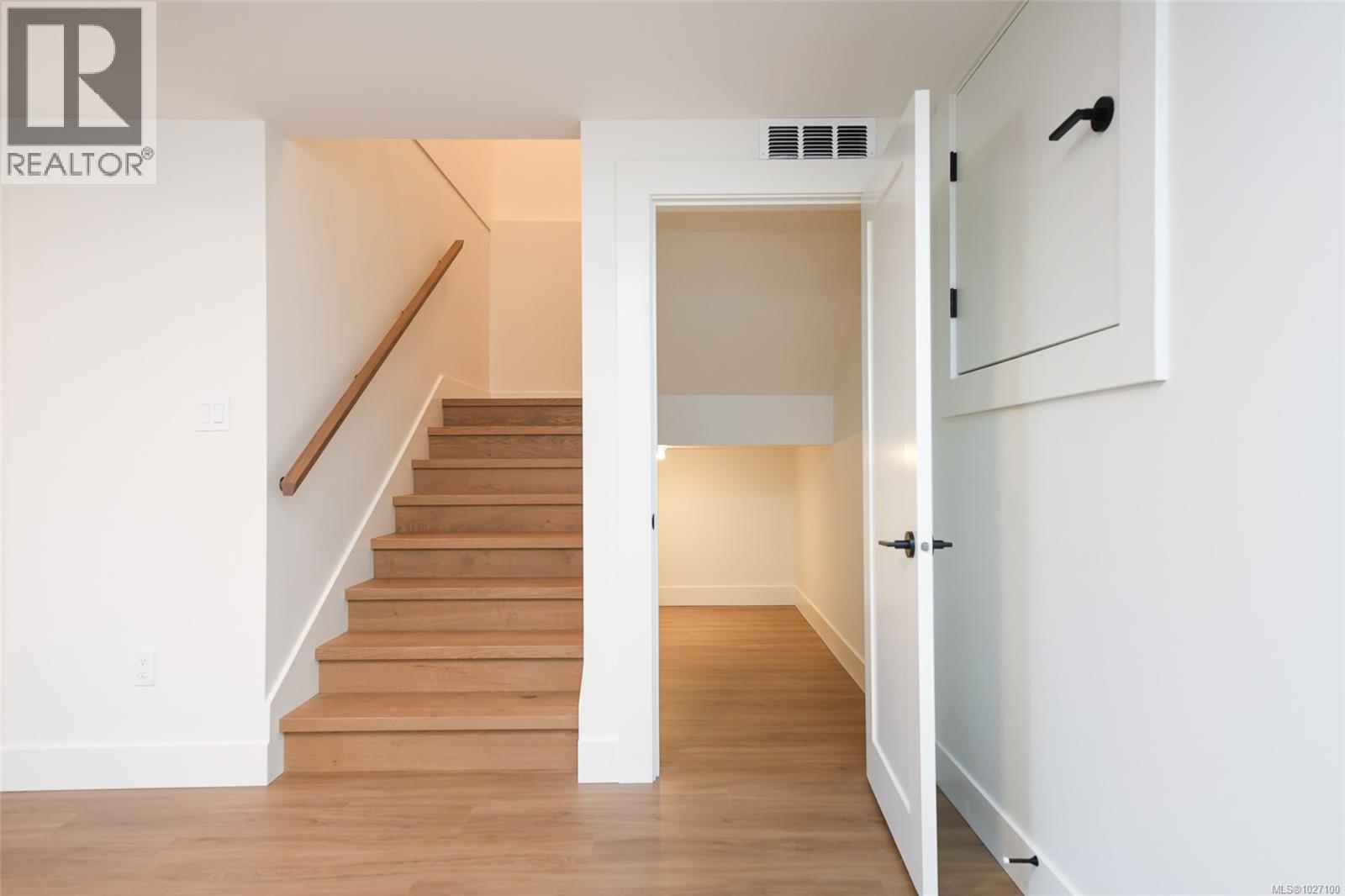 1842 Crown Isle Blvd, Courtenay