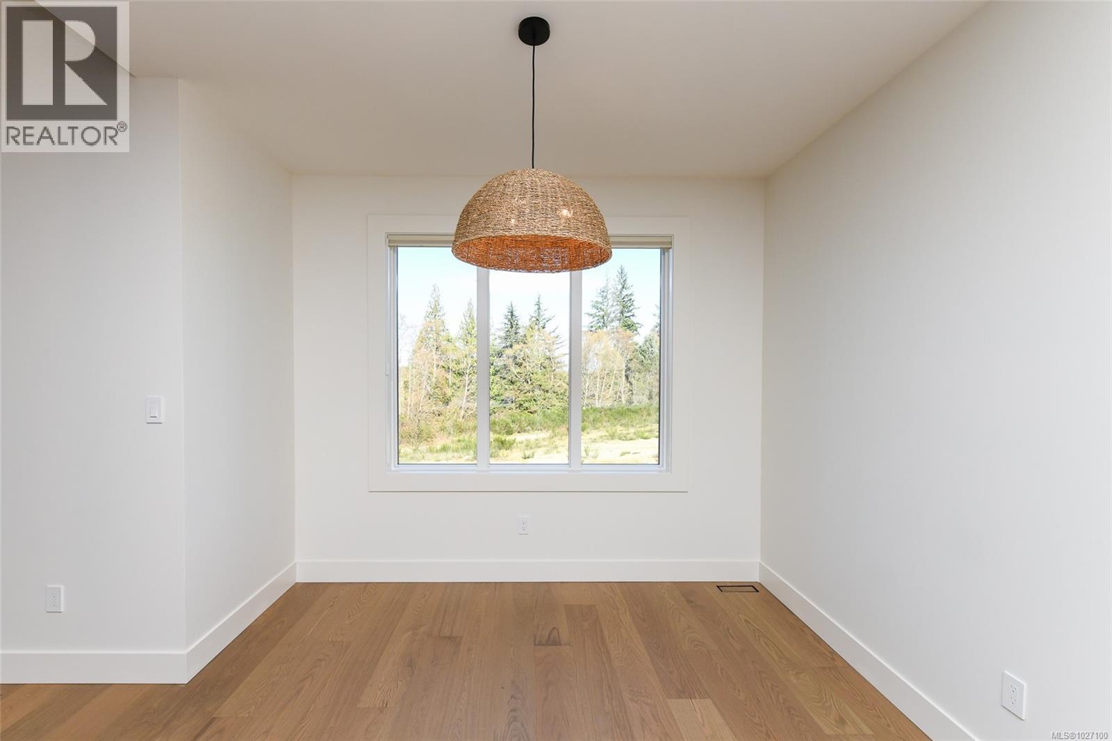 1842 Crown Isle Blvd, Courtenay