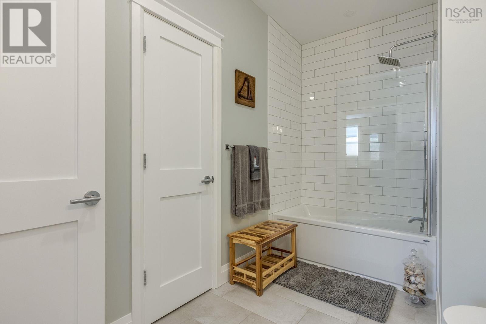 Property 25 of 48 of 12 Gala Drive