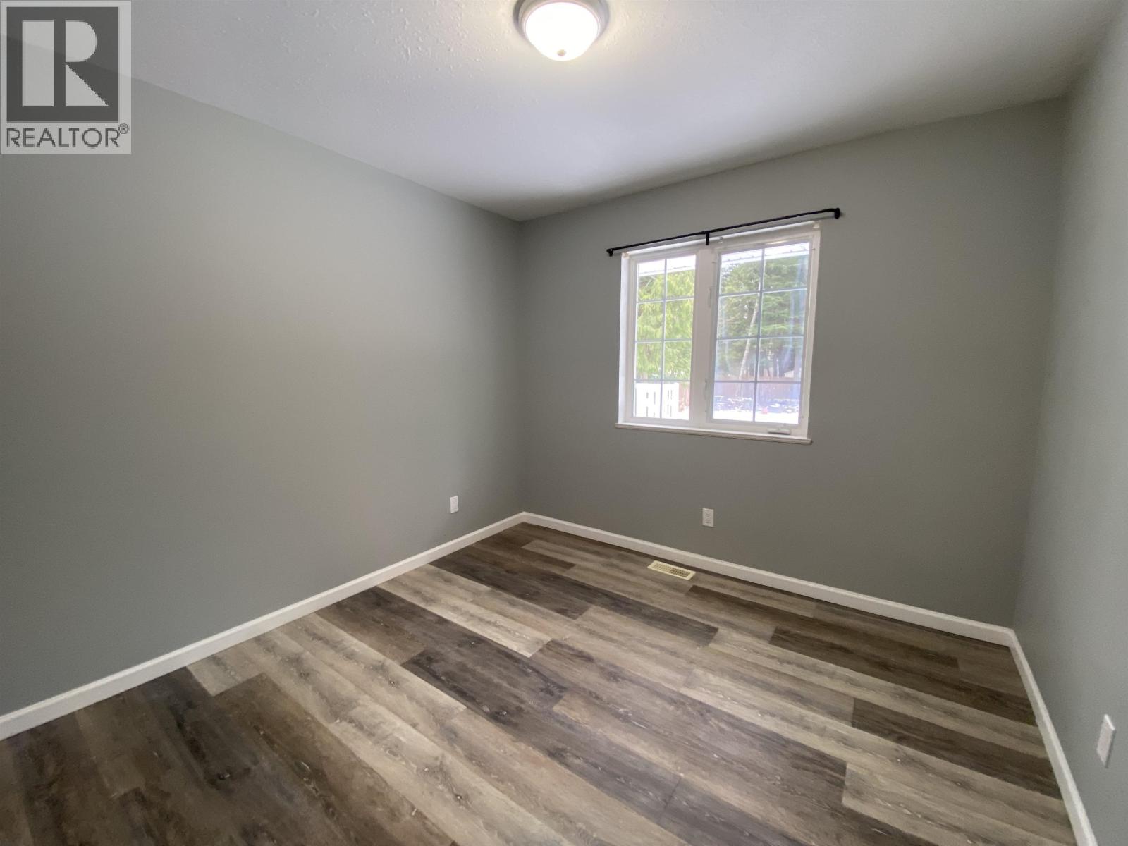 4913 MILLS AVENUE - 16