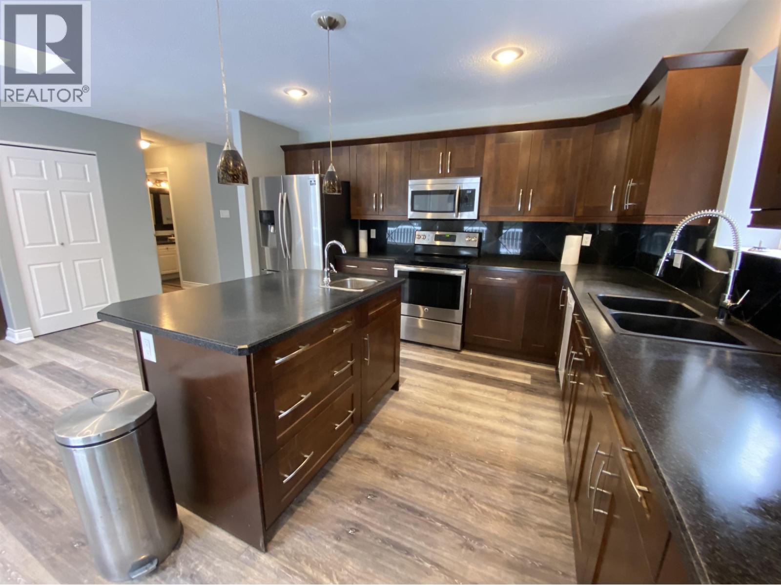 4913 MILLS AVENUE - 7