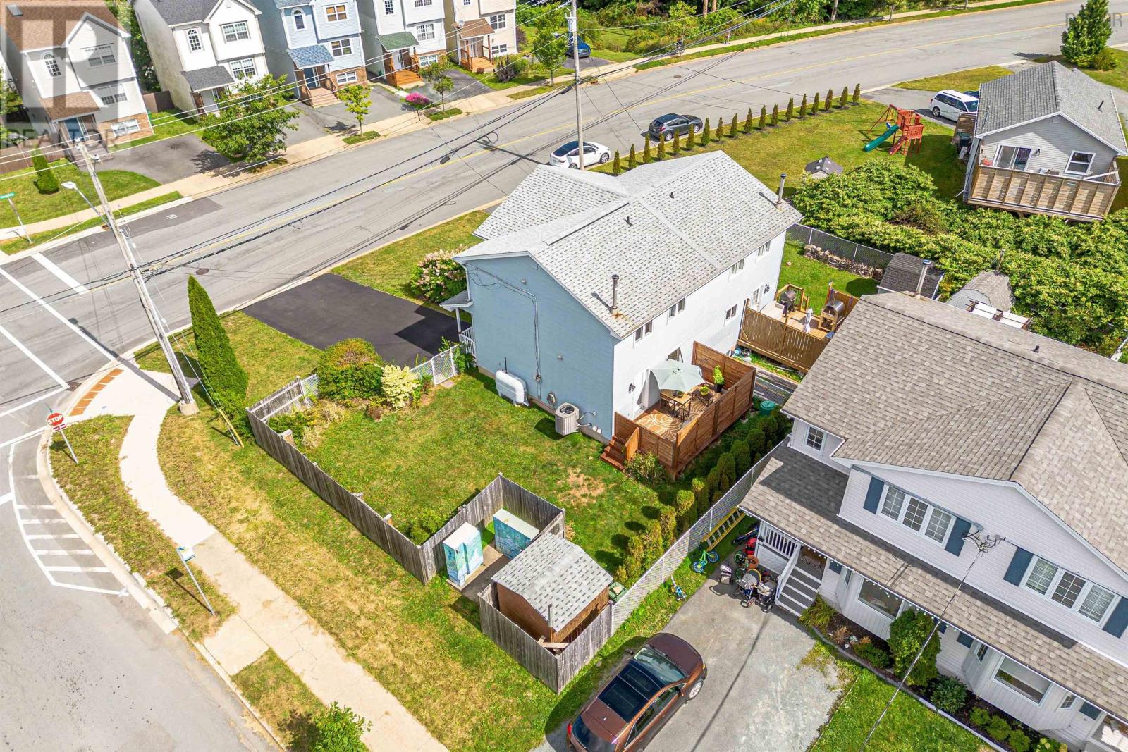 Property 3 of 49 of 102 Avenue Du Portage