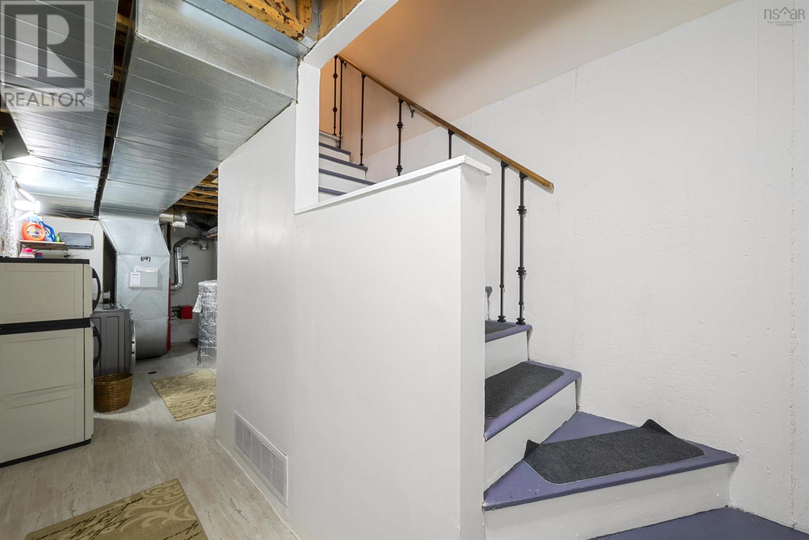 Property 32 of 49 of 102 Avenue Du Portage