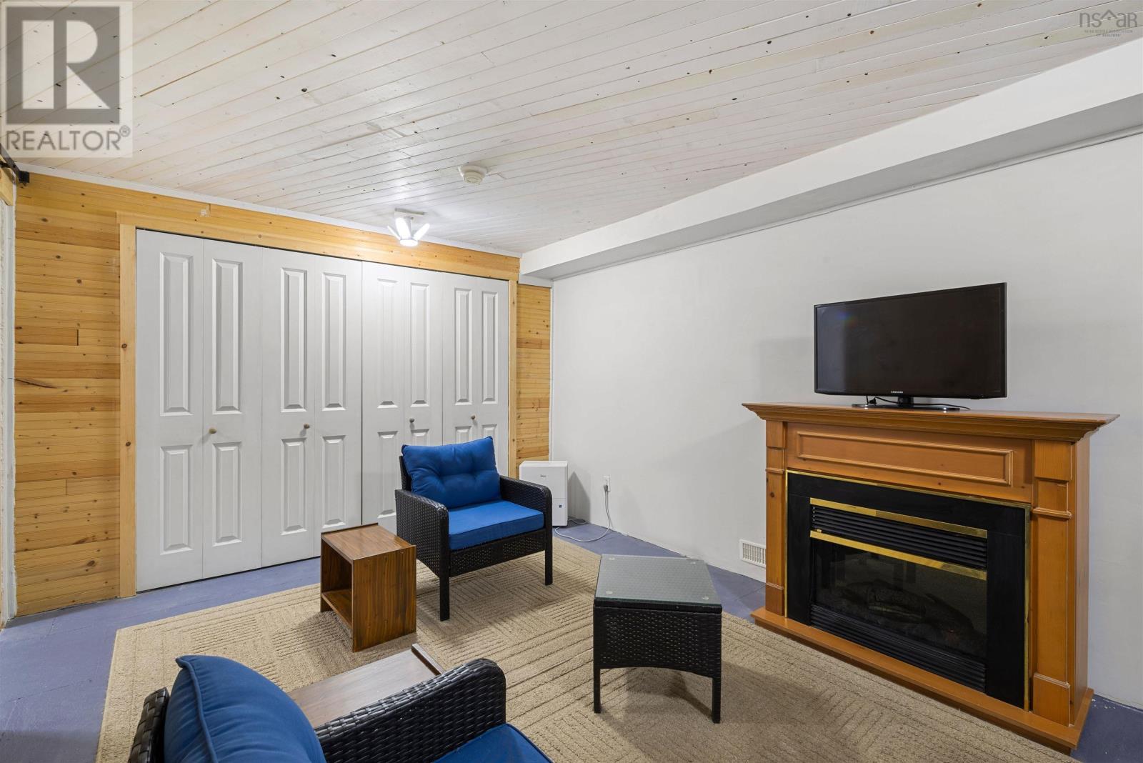 Property 36 of 49 of 102 Avenue Du Portage