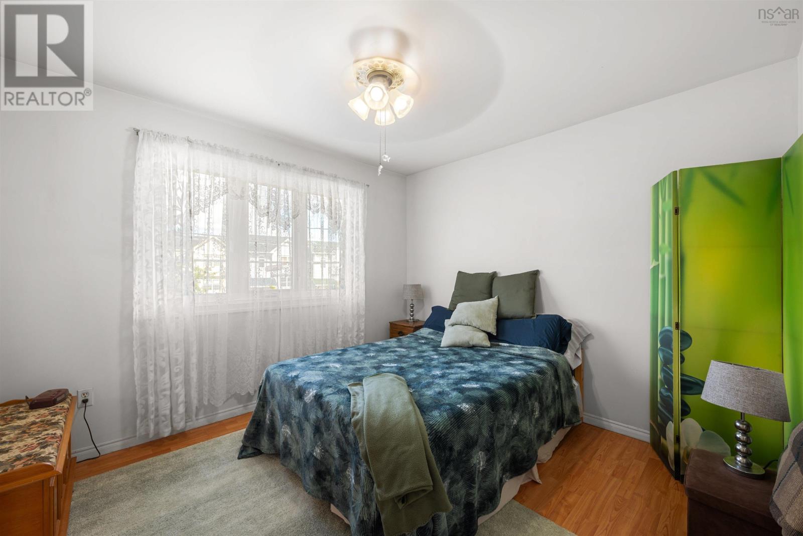 Property 30 of 49 of 102 Avenue Du Portage