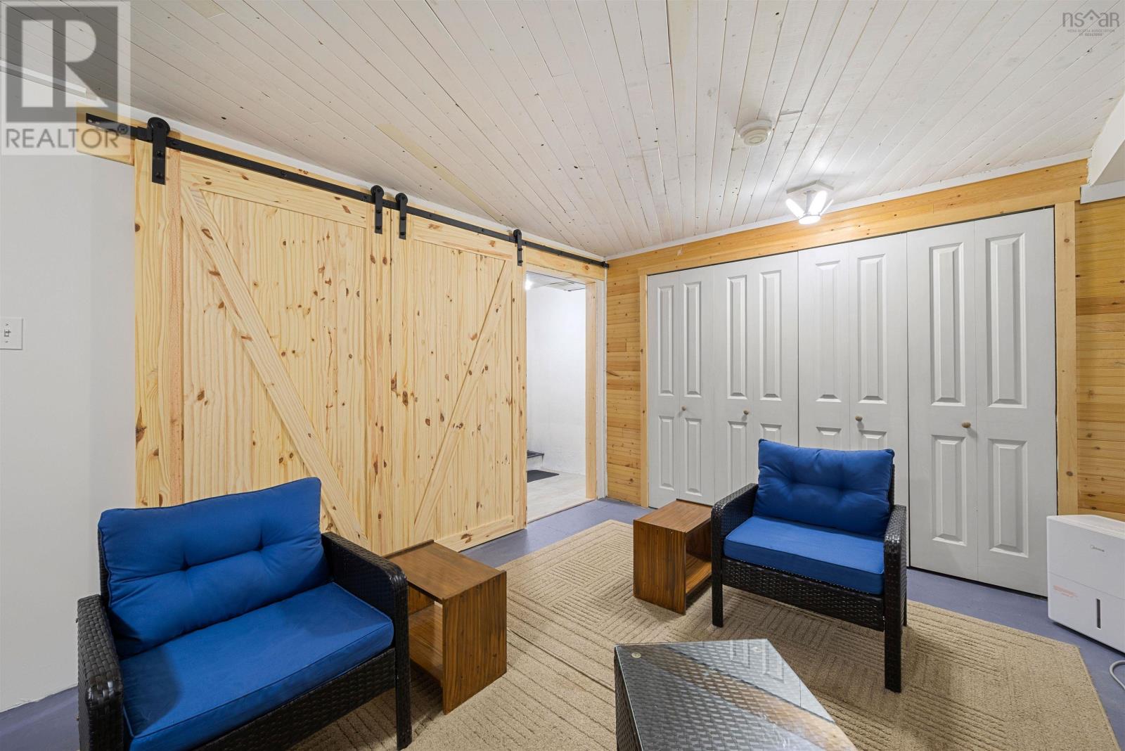 Property 38 of 49 of 102 Avenue Du Portage