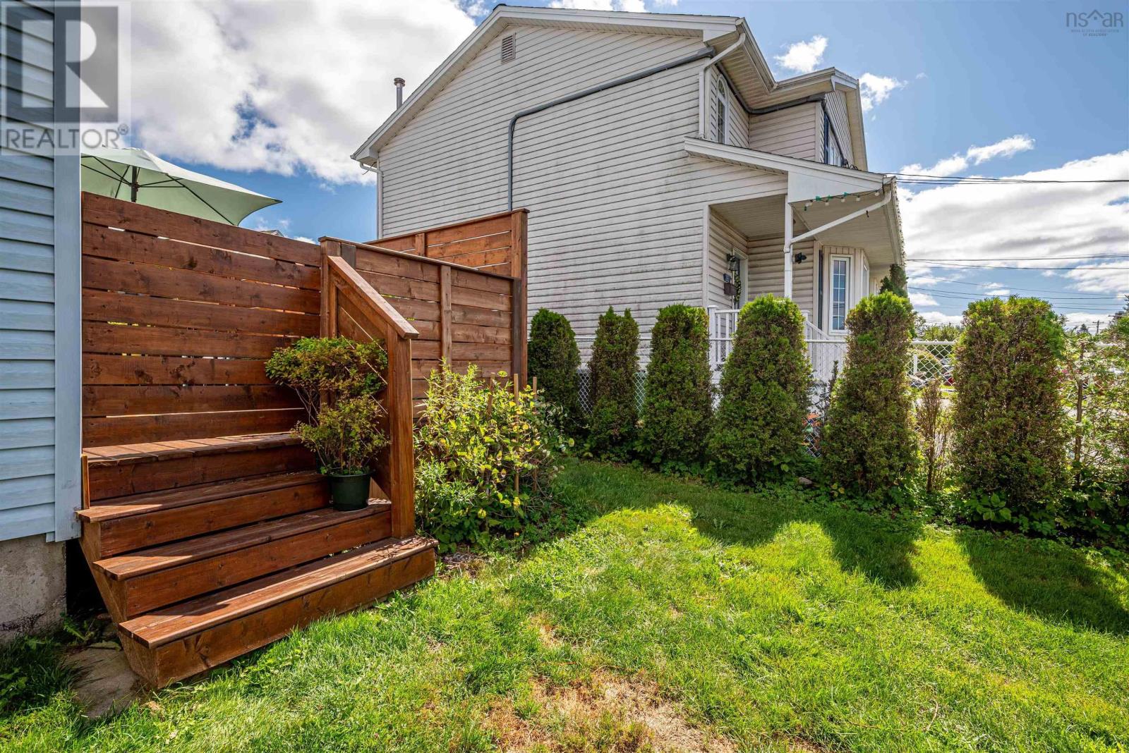 Property 42 of 49 of 102 Avenue Du Portage