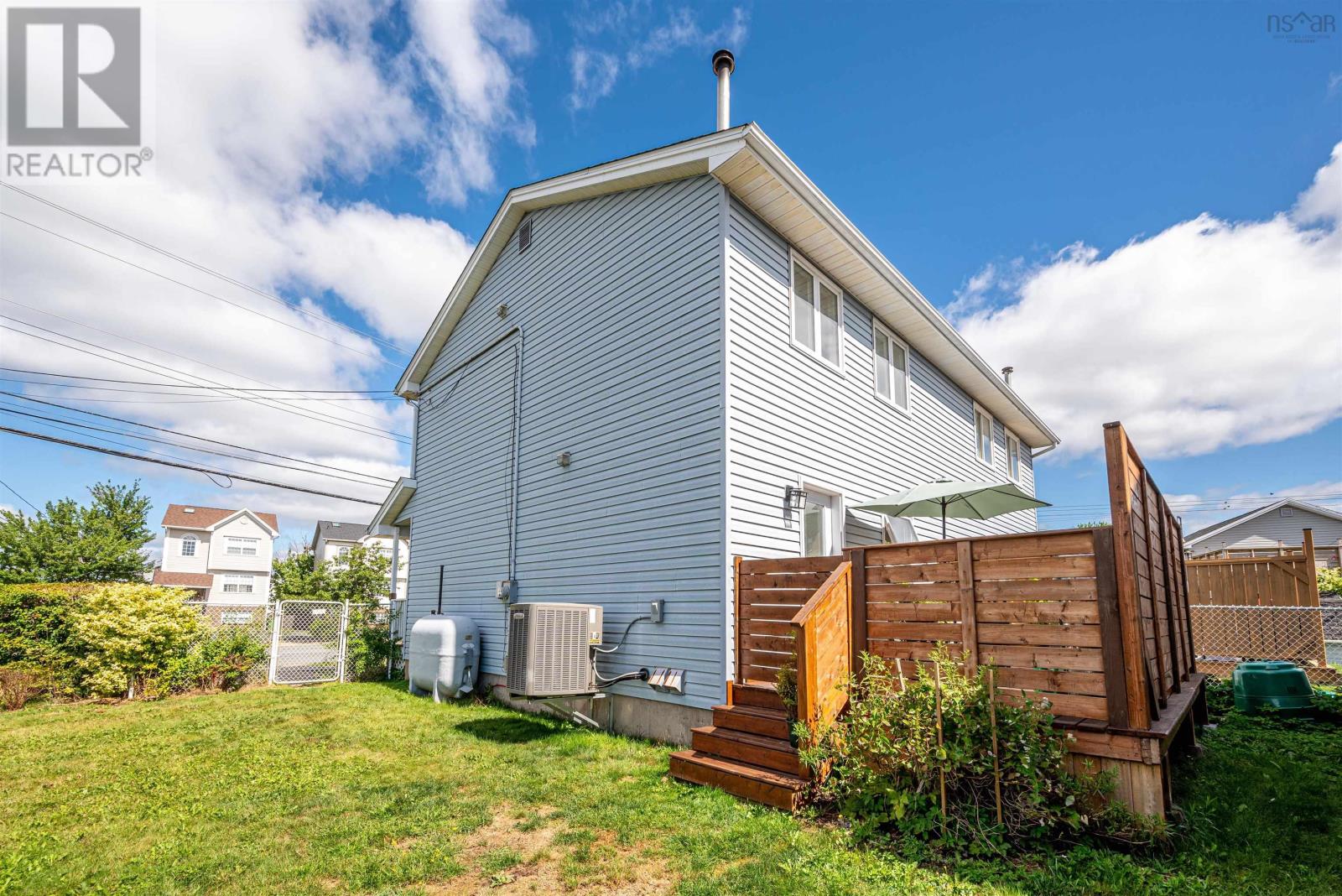 Property 44 of 49 of 102 Avenue Du Portage