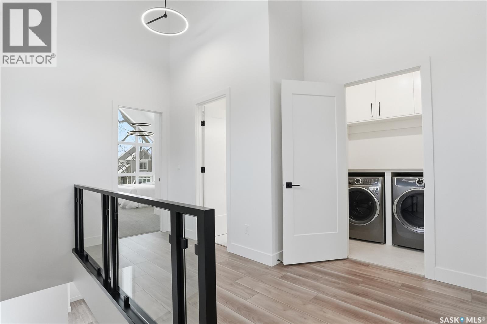 1139 13th STREET E - 24