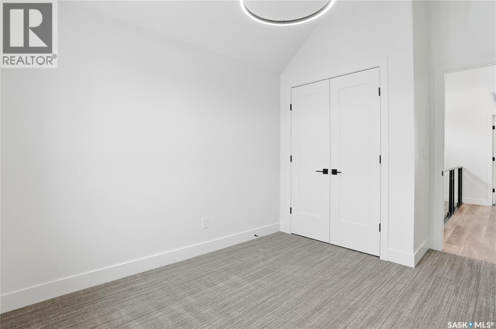 1139 13th STREET E - 32