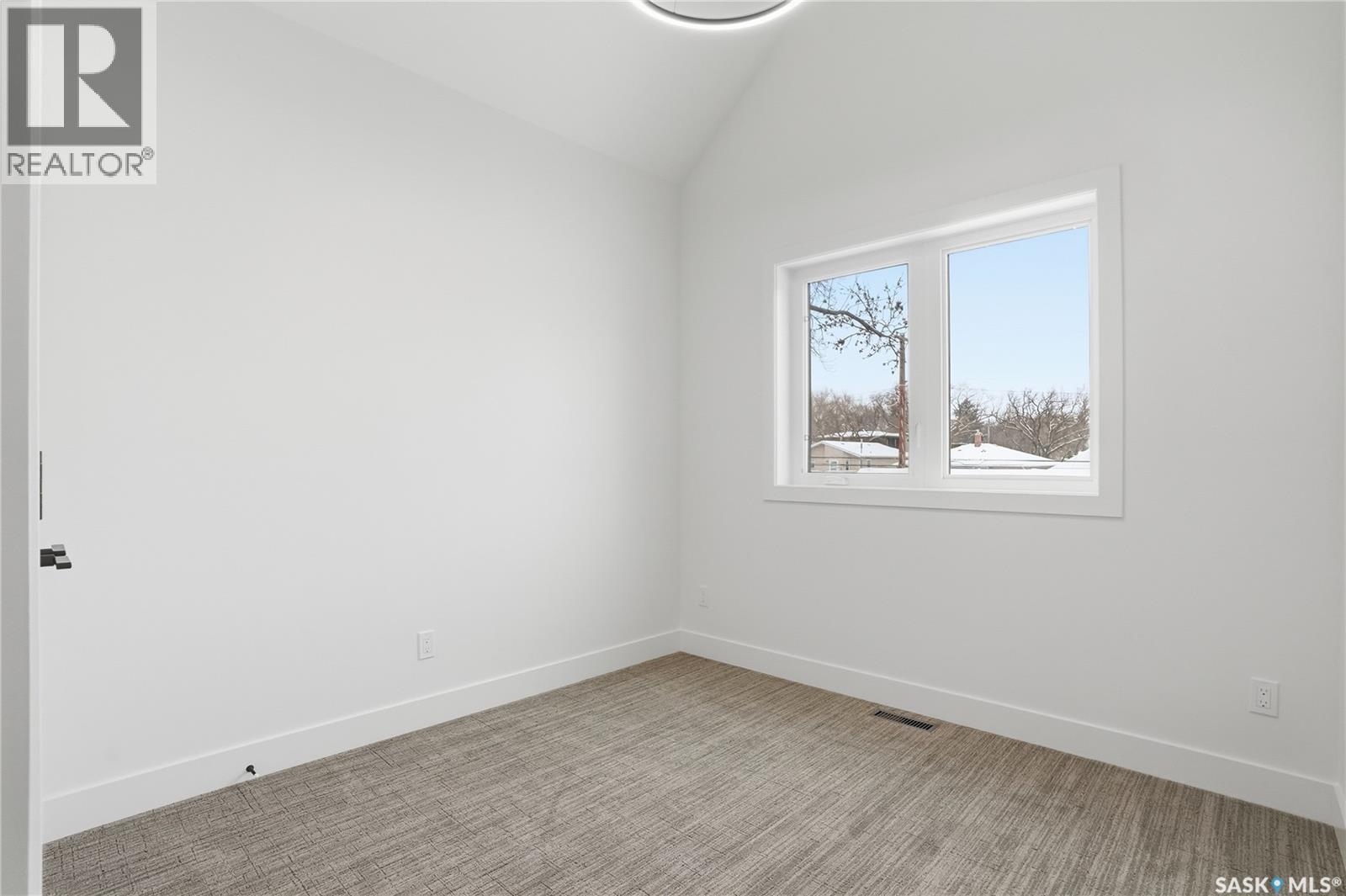 1139 13th STREET E - 33