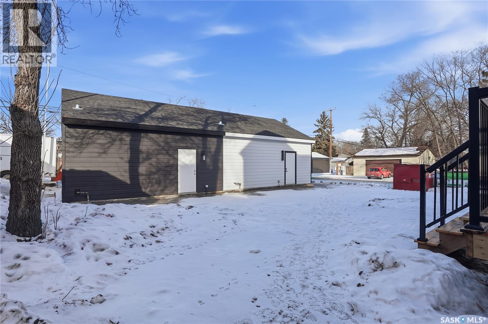 1139 13th STREET E - 41