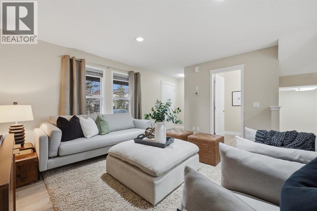 117 Panatella Park NW - Photo 4 of 41, Calgary, Alberta