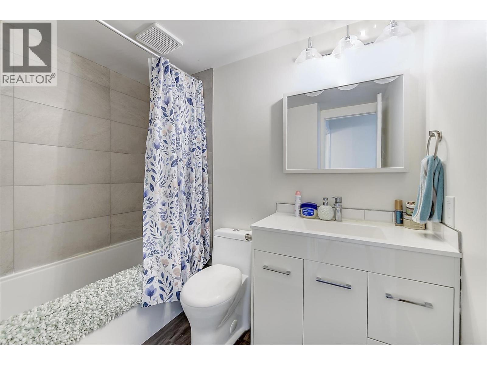 307 3160 De Montreuil Court, Kelowna