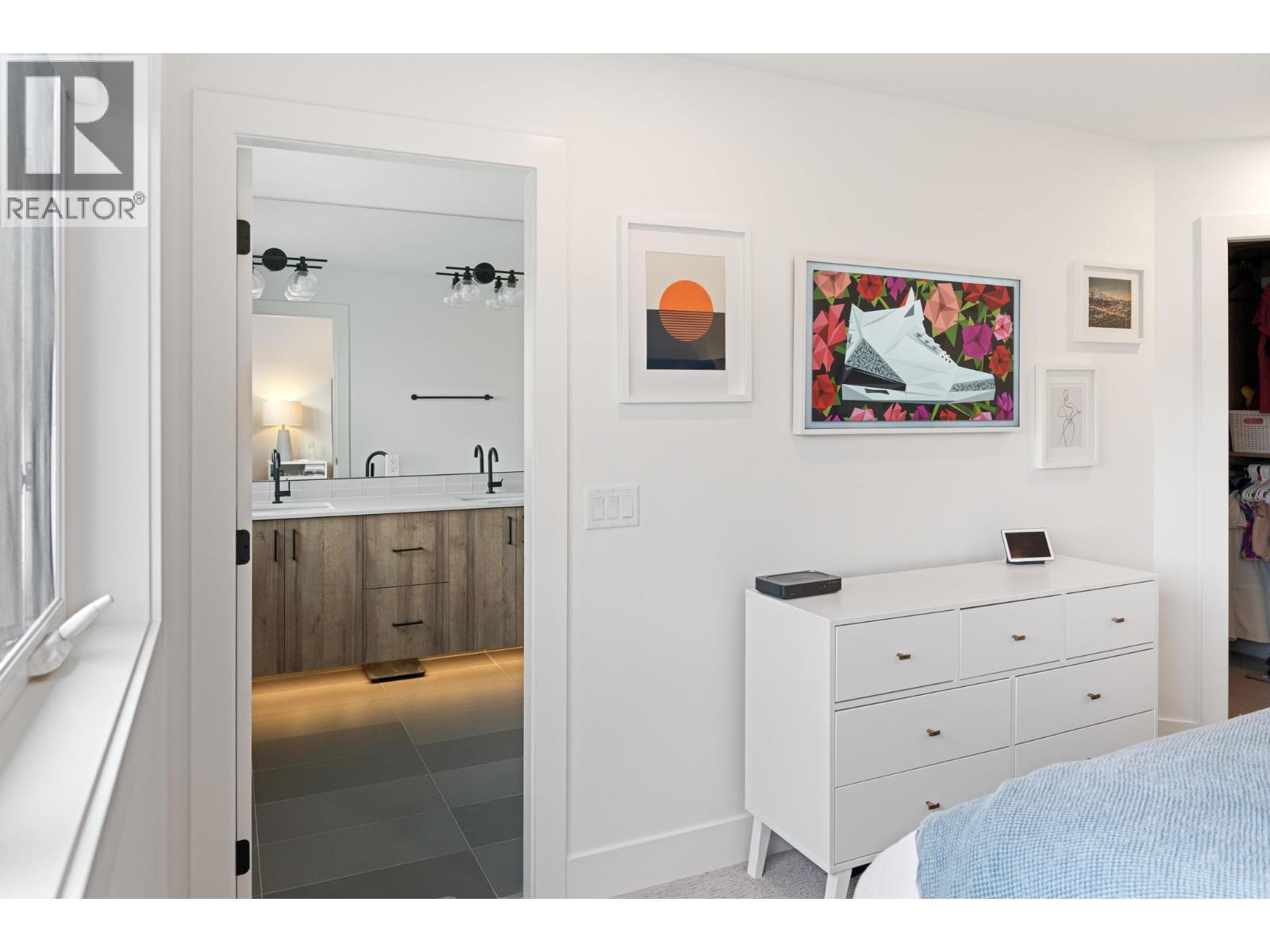 2481 Ethel Street - 29