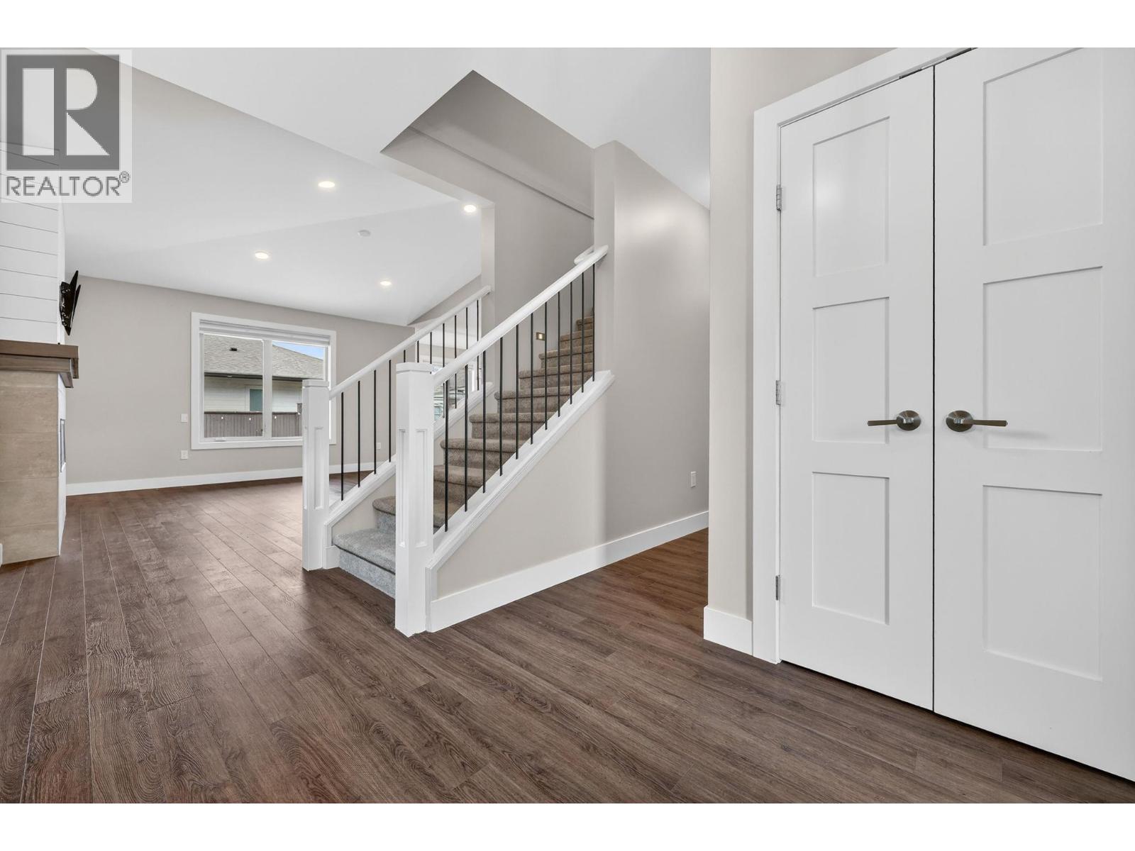 2312 Nordstrom Avenue, Armstrong