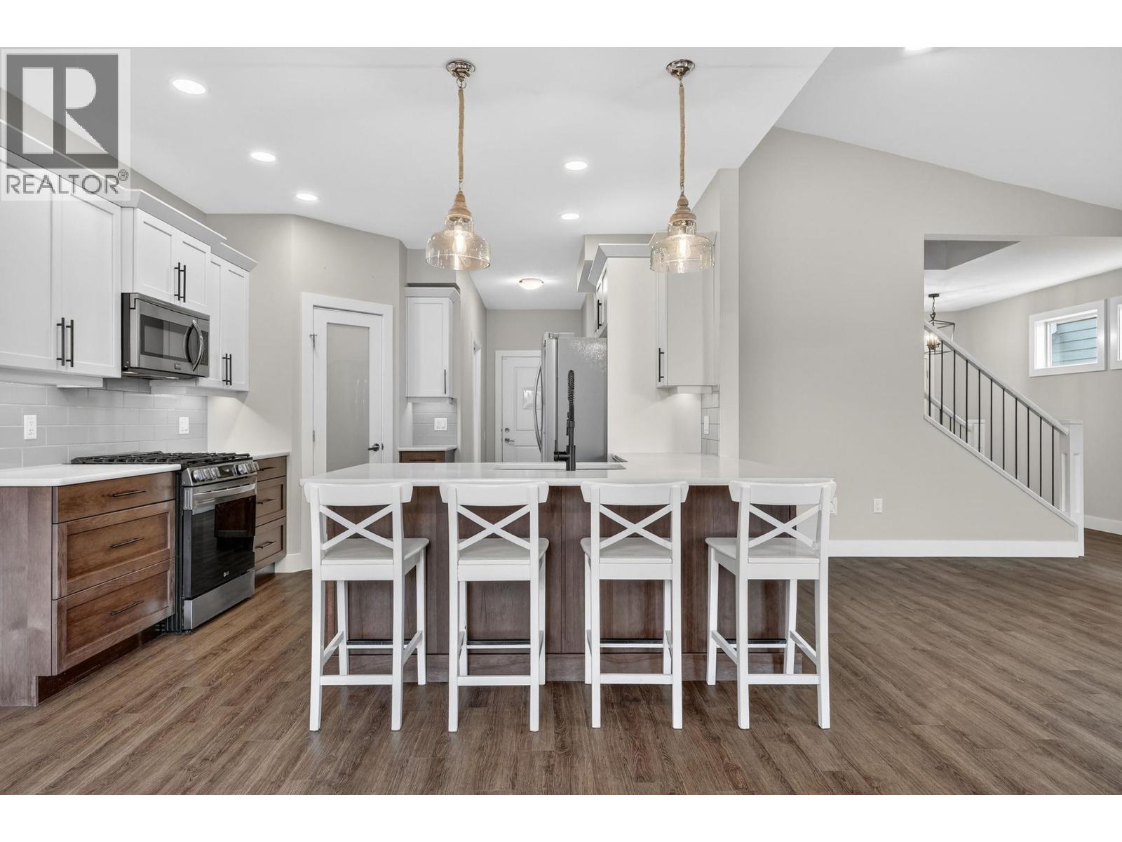 2312 Nordstrom Avenue, Armstrong