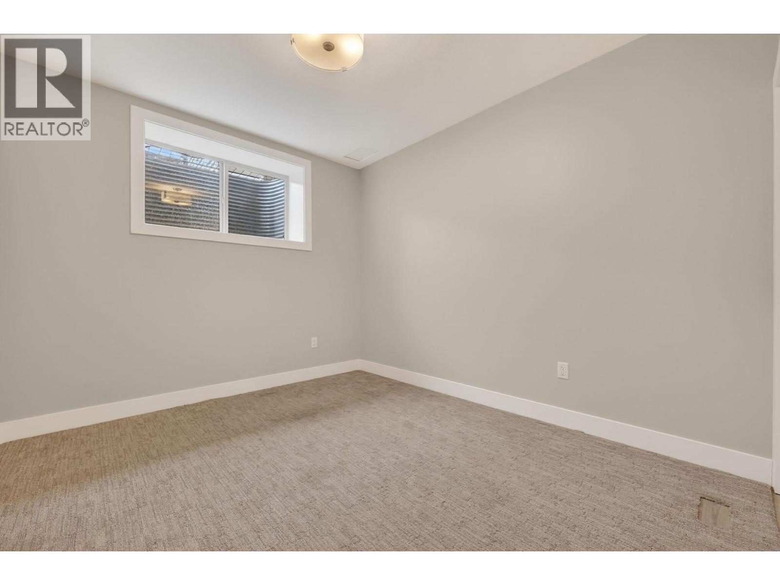 2312 Nordstrom Avenue, Armstrong