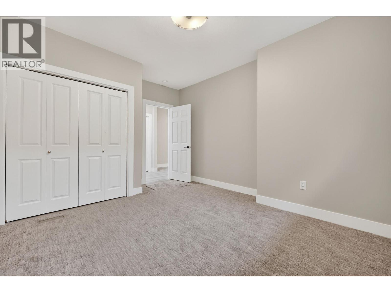 2312 Nordstrom Avenue, Armstrong