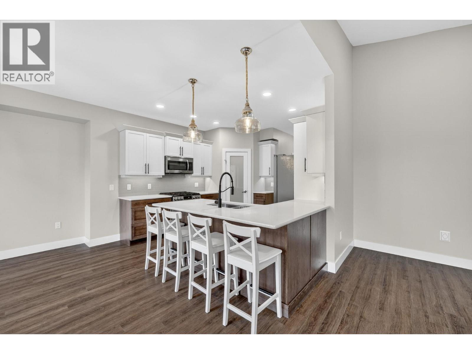 2312 Nordstrom Avenue, Armstrong