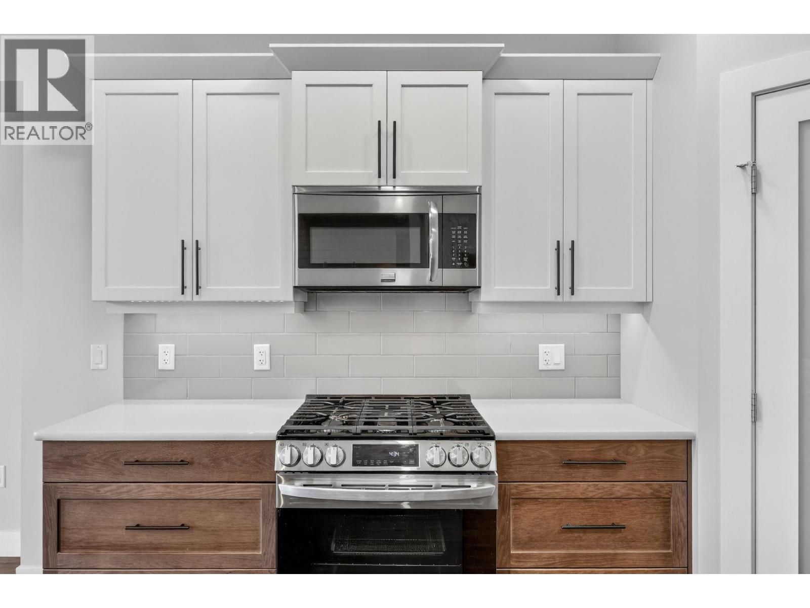 2312 Nordstrom Avenue, Armstrong