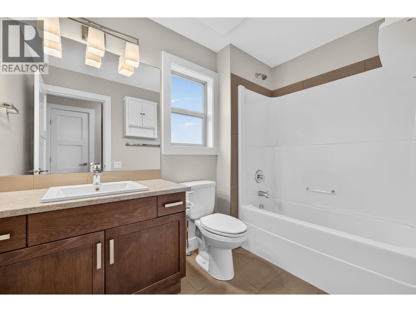 2312 Nordstrom Avenue, Armstrong