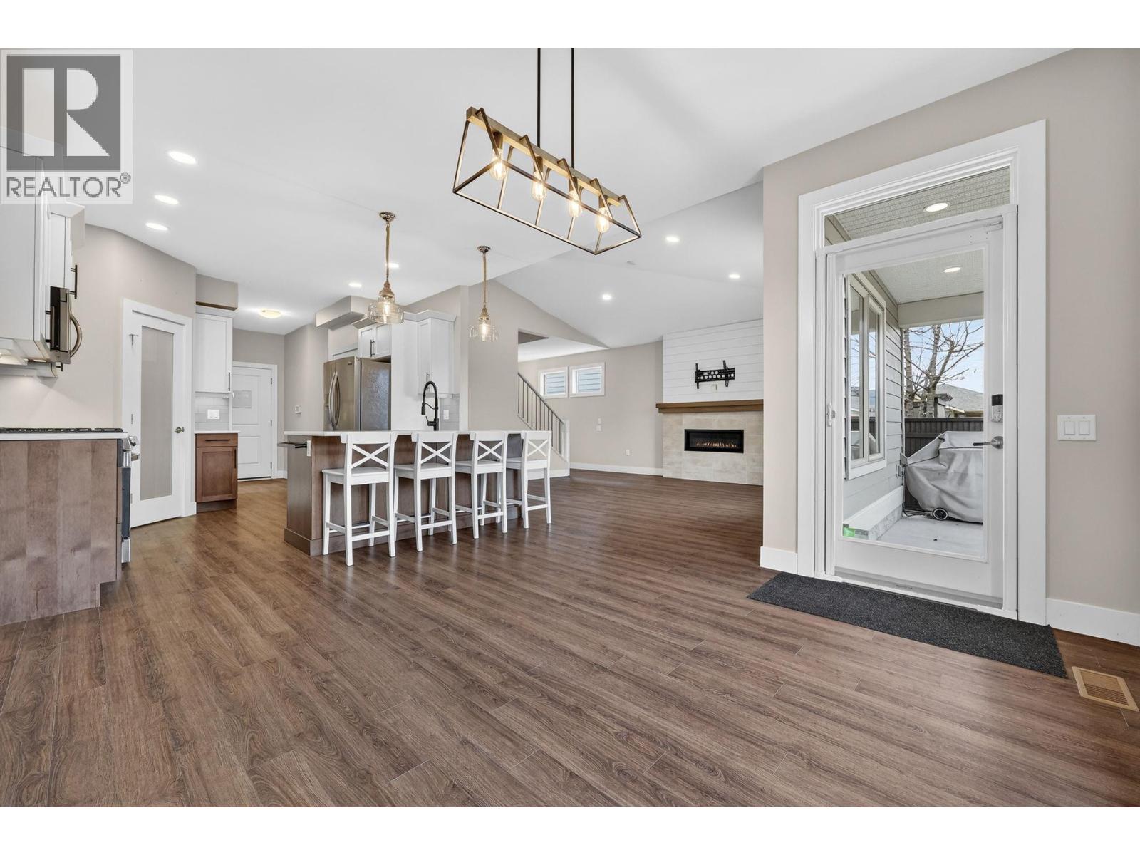 2312 Nordstrom Avenue, Armstrong