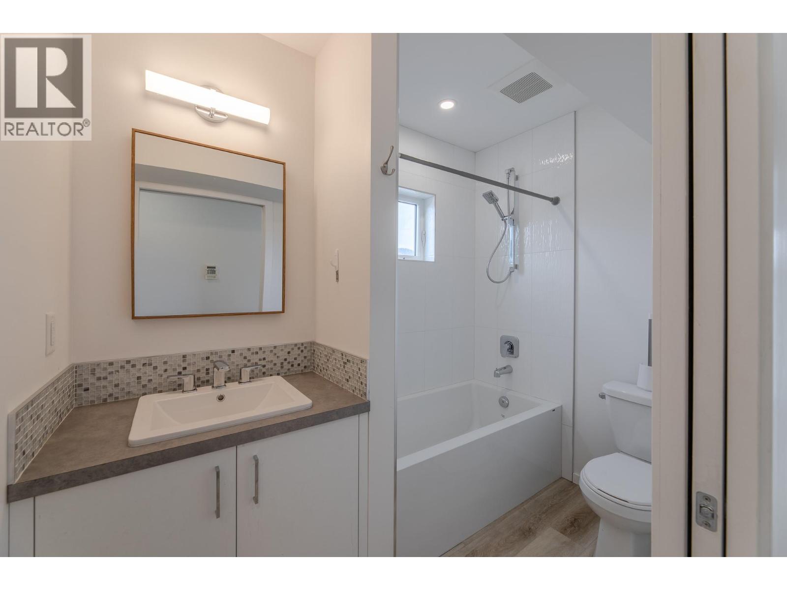 101 490 Eckhardt Avenue, Penticton