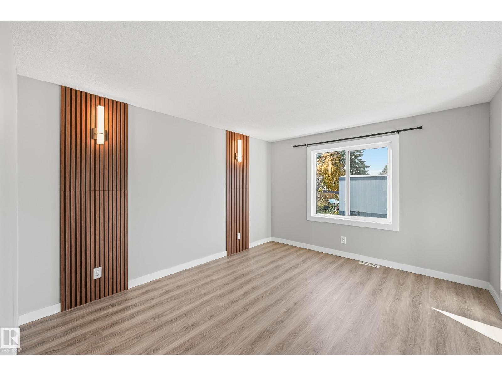 2 Cliff CR NW, Edmonton