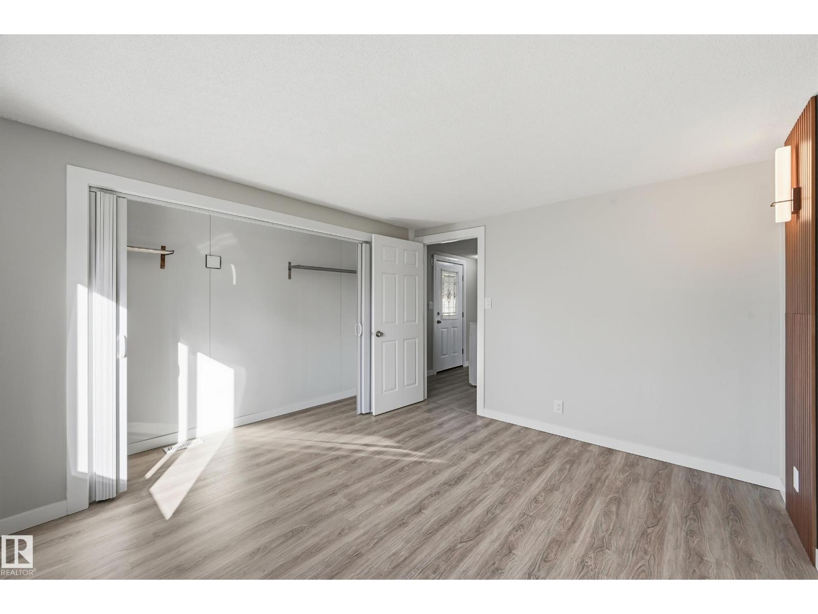 2 Cliff CR NW, Edmonton