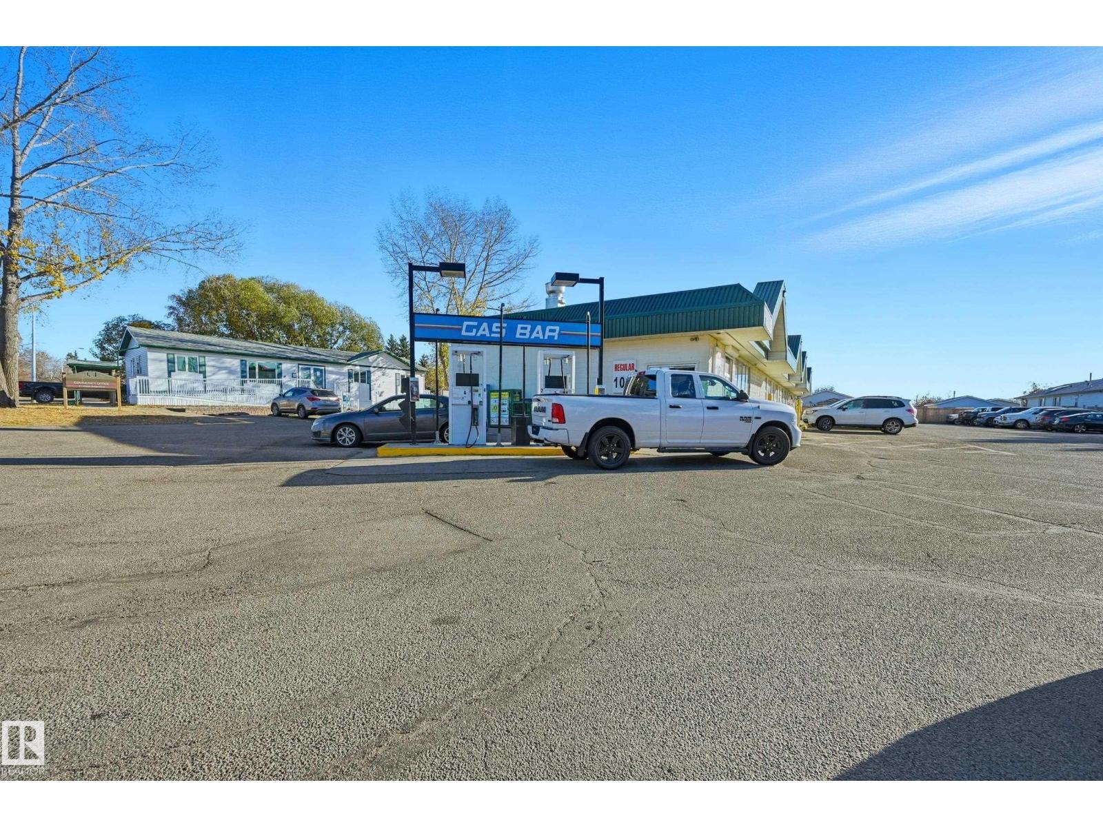 2 Cliff CR NW, Edmonton