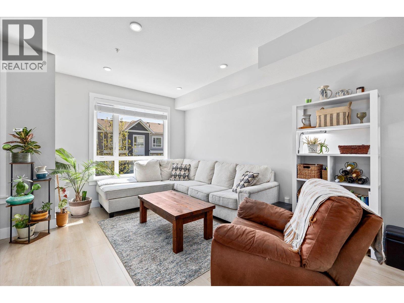 13098 Shoreline Way Unit# 40, Lake Country